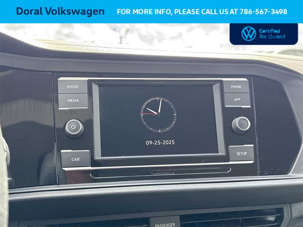 Thumbnail: 2019 Volkswagen Jetta - 18