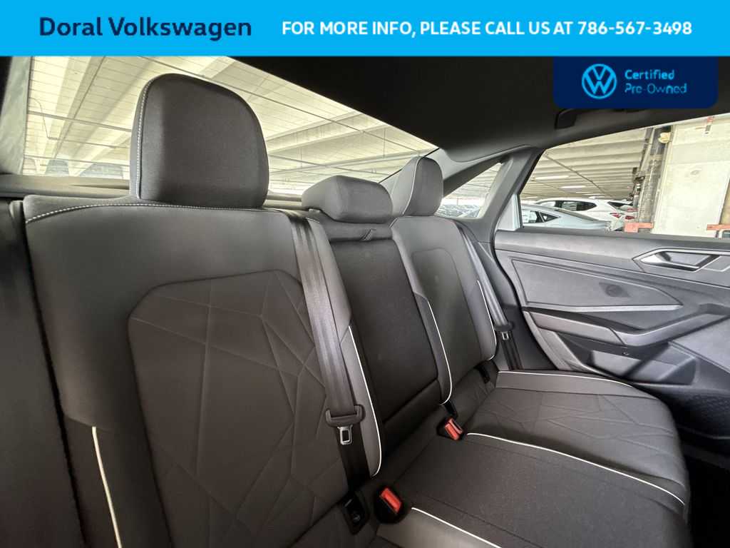 Thumbnail: 2025 Volkswagen Jetta - 26