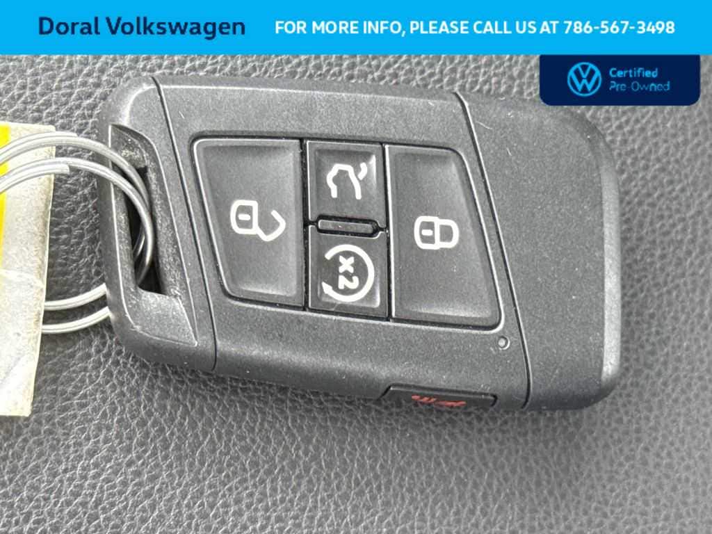 Thumbnail: 2025 Volkswagen Jetta - 28