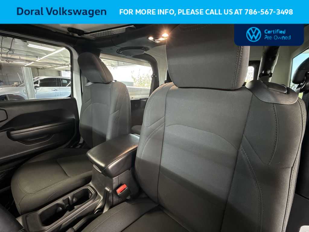 Thumbnail: 2022 Jeep Wrangler - 14