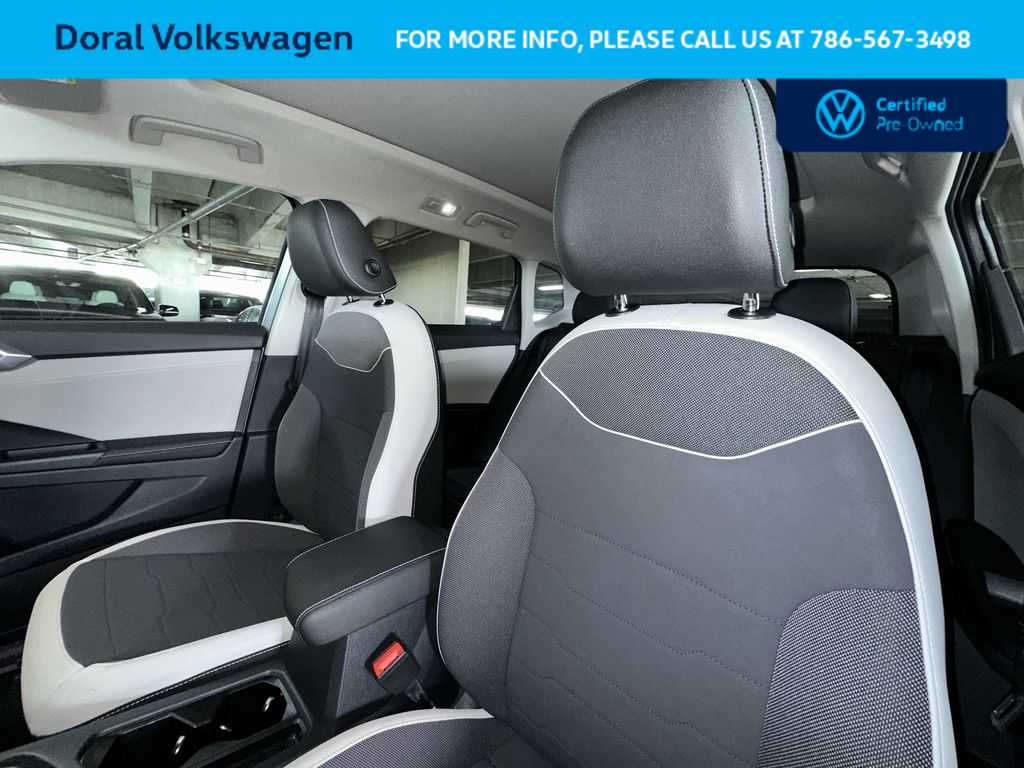 Thumbnail: 2025 Volkswagen Taos - 14