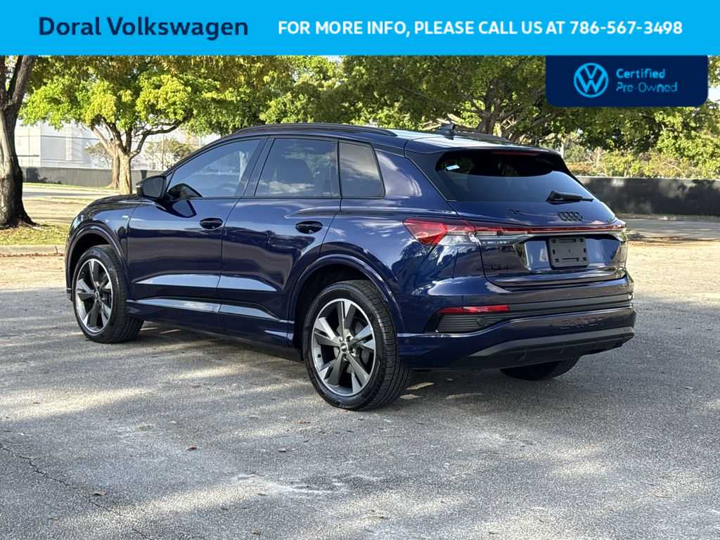 Thumbnail: 2023 Audi Q4 e-tron - 6