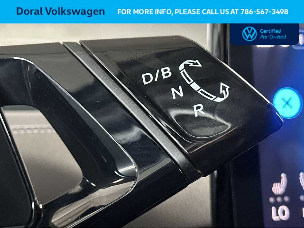 Thumbnail: 2023 Volkswagen ID.4 - 21