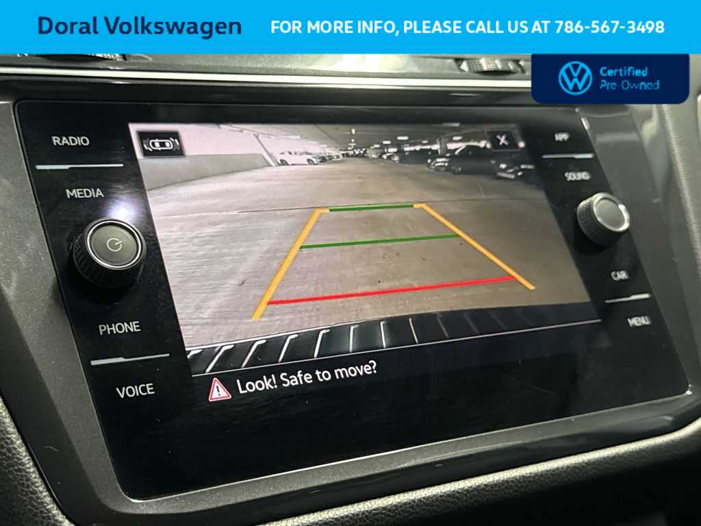 Thumbnail: 2023 Volkswagen Tiguan - 19