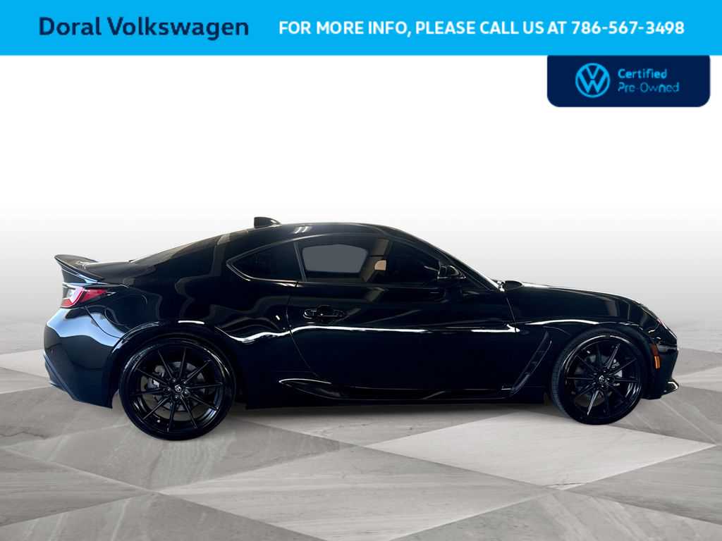 Thumbnail: 2023 Toyota GR86 - 9