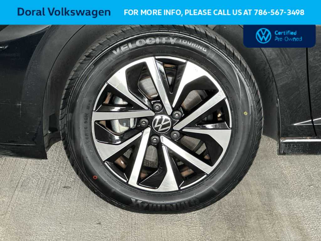 Thumbnail: 2023 Volkswagen Jetta - 11