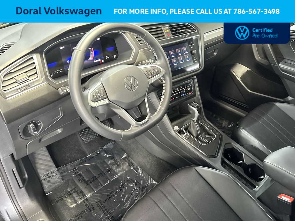 Thumbnail: 2023 Volkswagen Tiguan - 13
