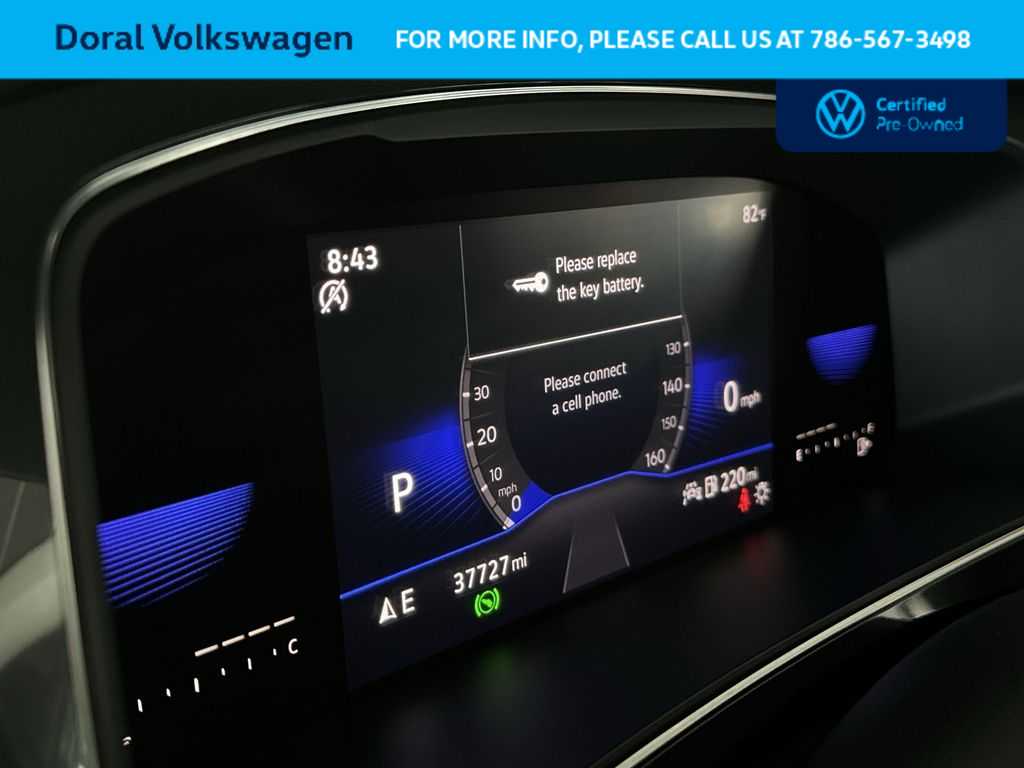 Thumbnail: 2023 Volkswagen Tiguan - 16
