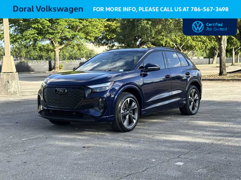 Thumbnail: 2023 Audi Q4 e-tron - 1