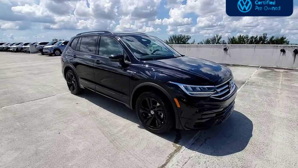 Thumbnail: 2023 Volkswagen Tiguan - 2
