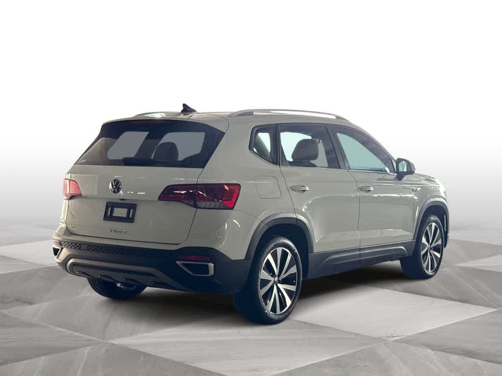 Thumbnail: 2024 Volkswagen Taos - 8