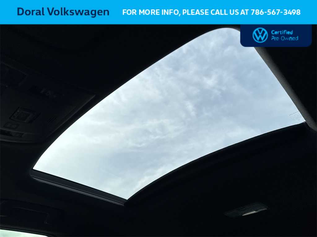 Thumbnail: 2022 Lexus UX - 17