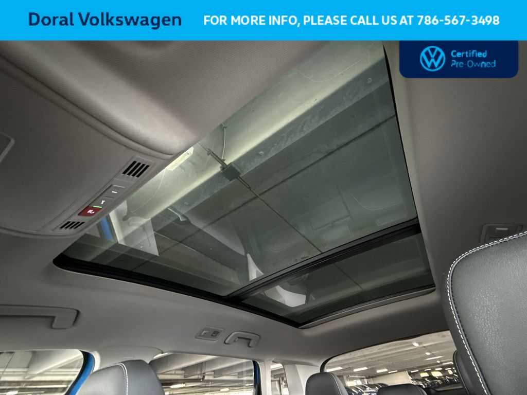 Thumbnail: 2023 Volkswagen Taos - 17