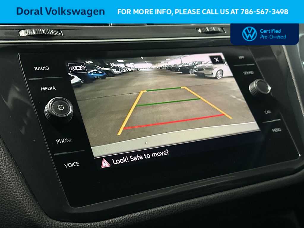 Thumbnail: 2023 Volkswagen Tiguan - 19