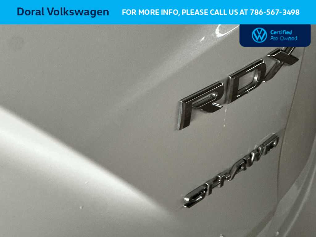 Thumbnail: 2025 Acura RDX - 10