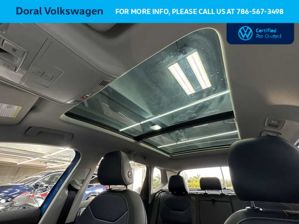 Thumbnail: 2025 Volkswagen Taos - 17