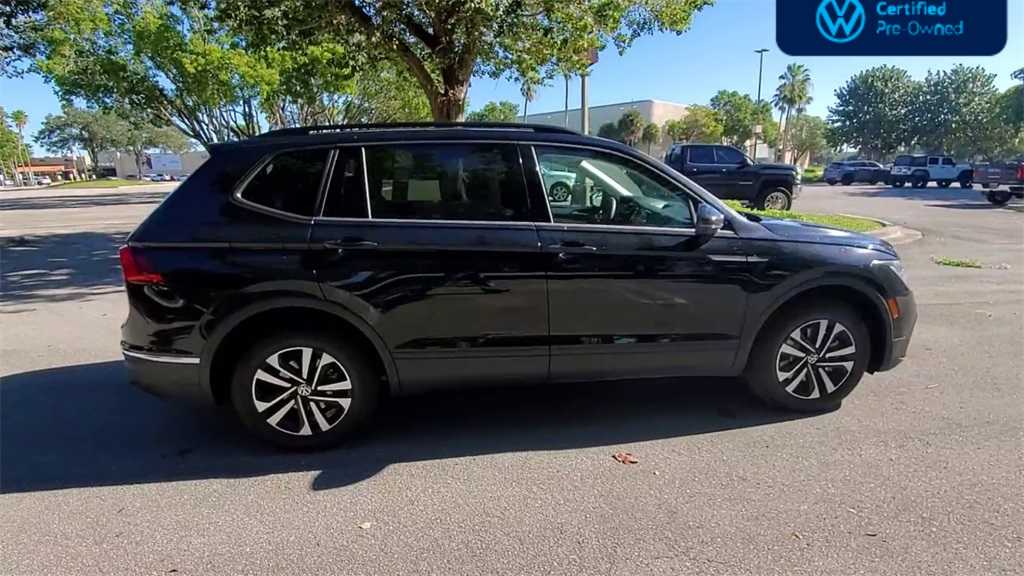 Thumbnail: 2024 Volkswagen Tiguan - 9
