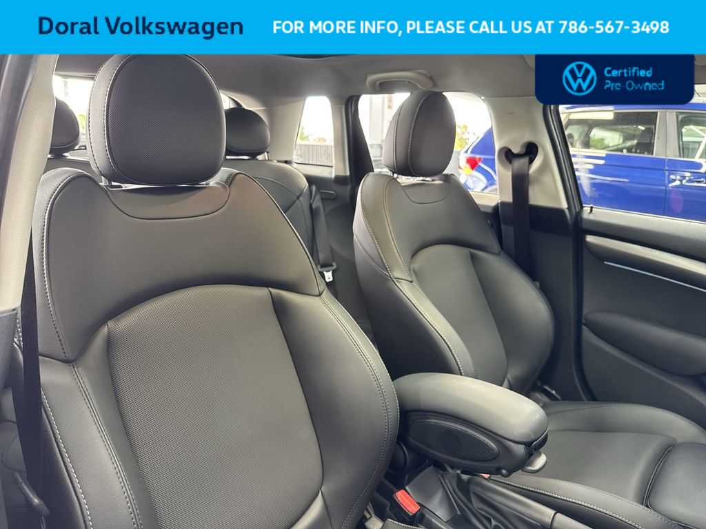 Thumbnail: 2023 MINI Cooper Hardtop - 27