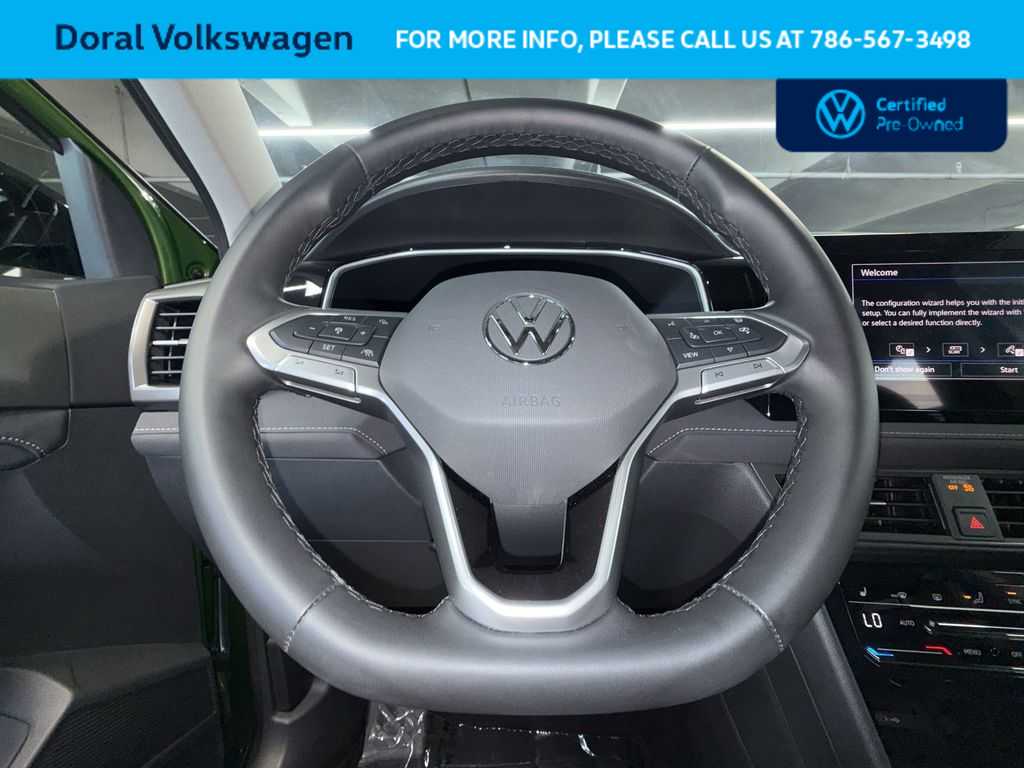 Thumbnail: 2025 Volkswagen Taos - 15