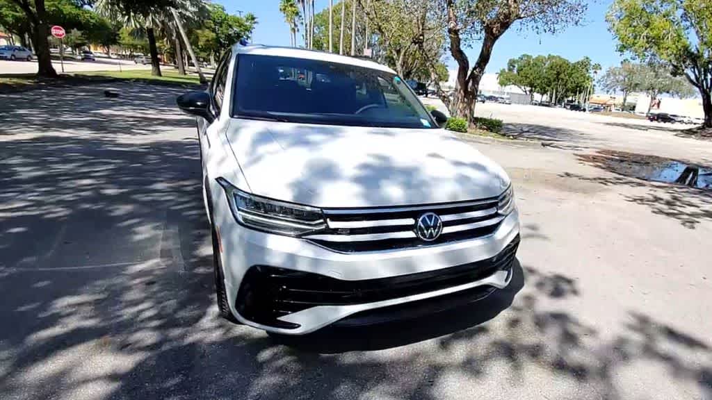Thumbnail: 2024 Volkswagen Tiguan - 3