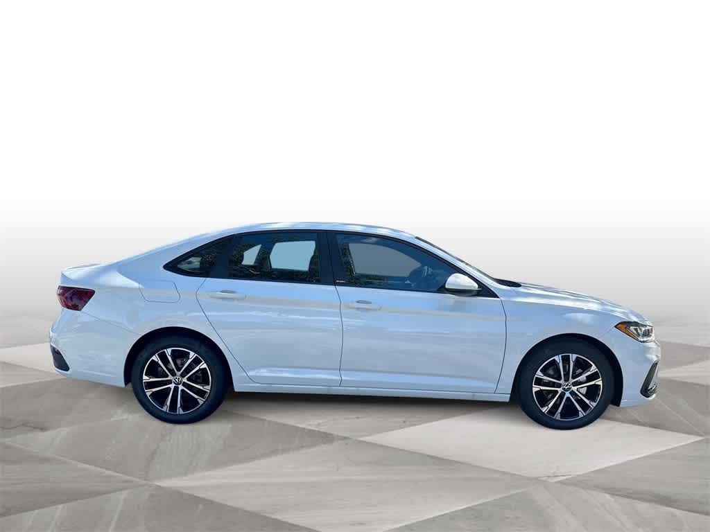 Thumbnail: 2026 Volkswagen Jetta - 9