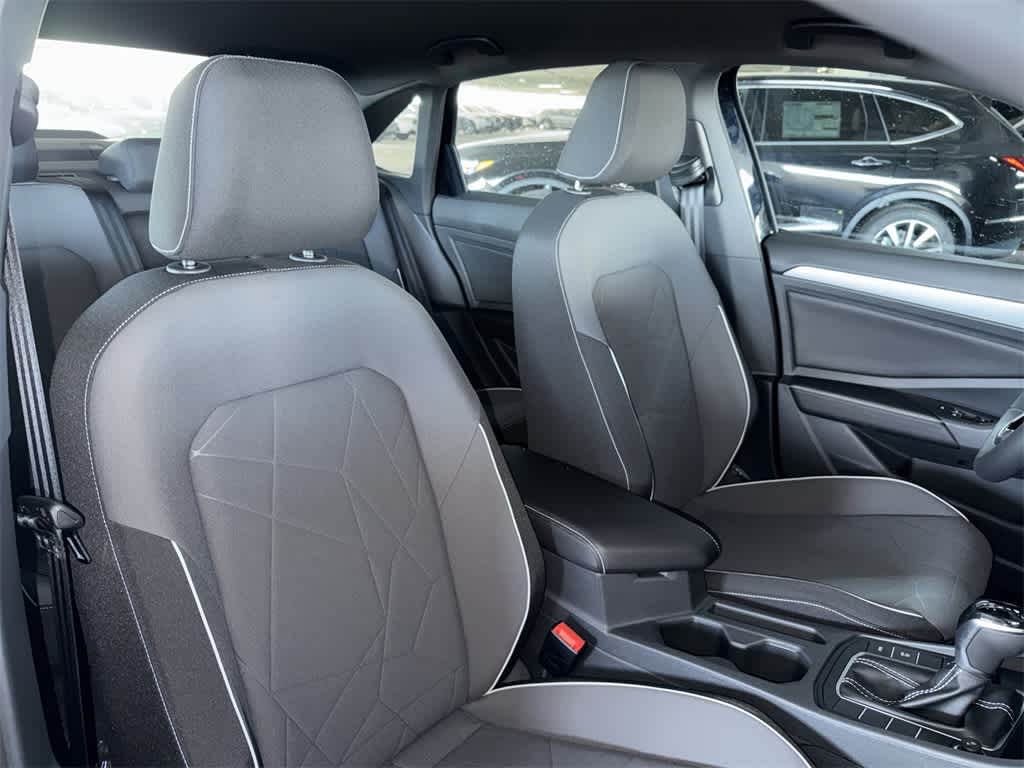 Thumbnail: 2026 Volkswagen Jetta - 27