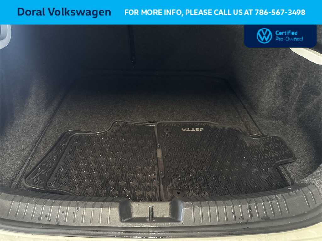 Thumbnail: 2023 Volkswagen Jetta - 25