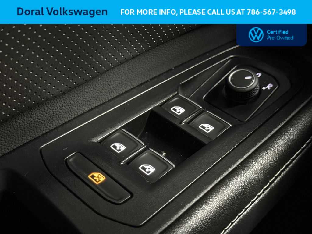 Thumbnail: 2024 Volkswagen Atlas - 17