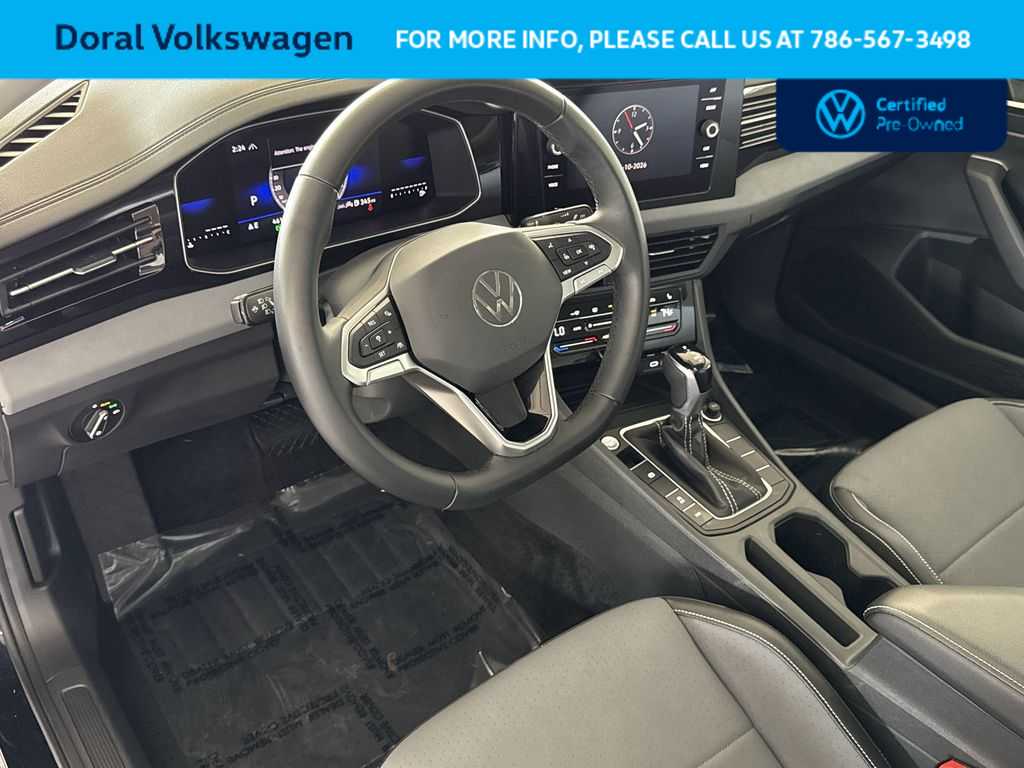 Thumbnail: 2025 Volkswagen Jetta - 13