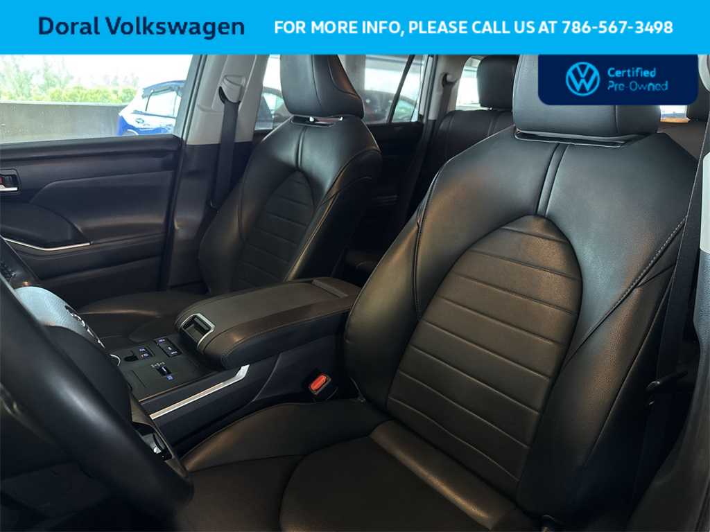 Thumbnail: 2020 Toyota Highlander - 14