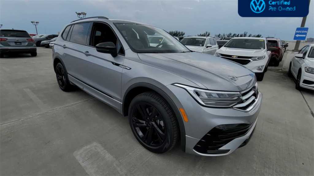 Thumbnail: 2023 Volkswagen Tiguan - 3