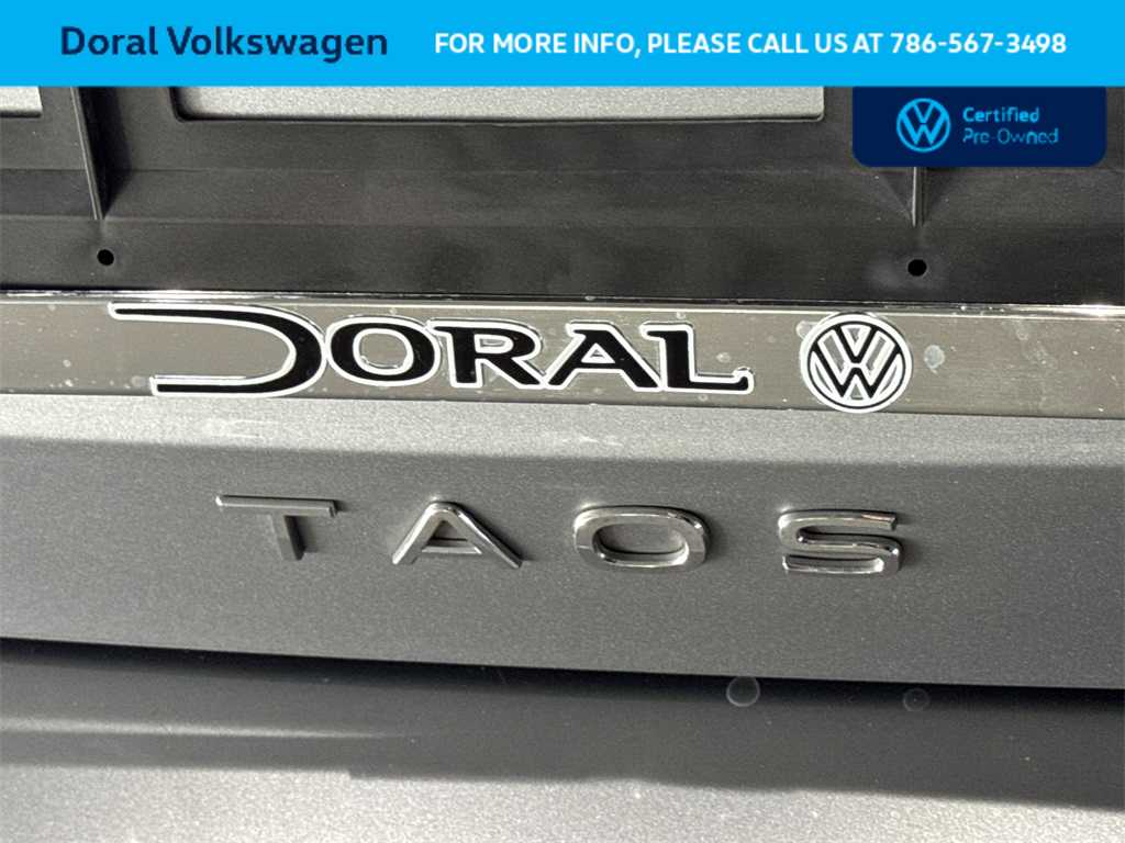 Thumbnail: 2023 Volkswagen Taos - 10