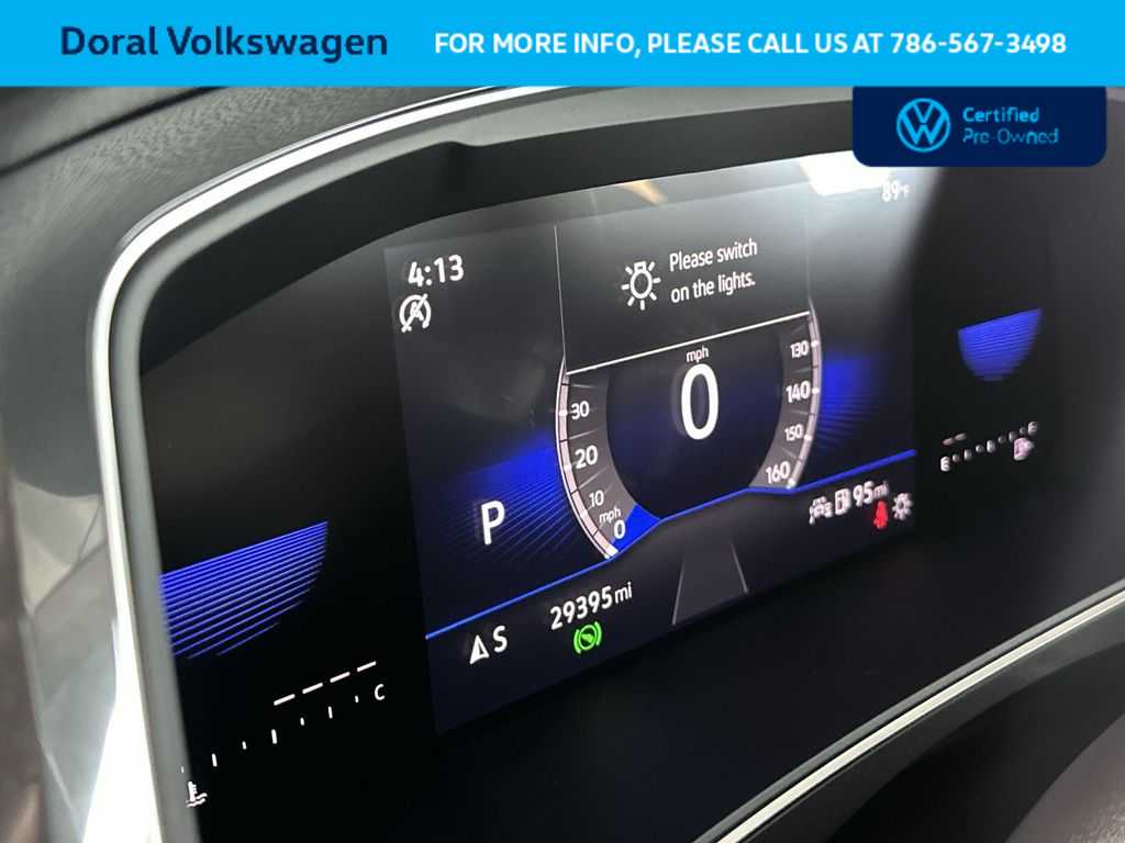 Thumbnail: 2023 Volkswagen Tiguan - 16