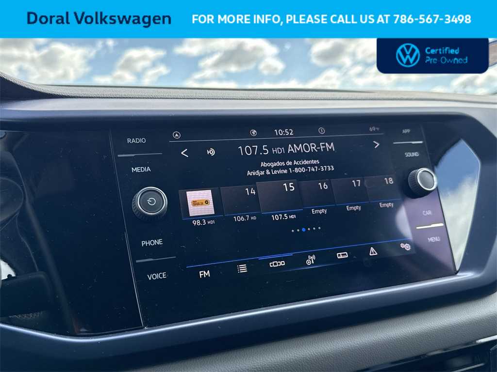 Thumbnail: 2022 Volkswagen Taos - 18