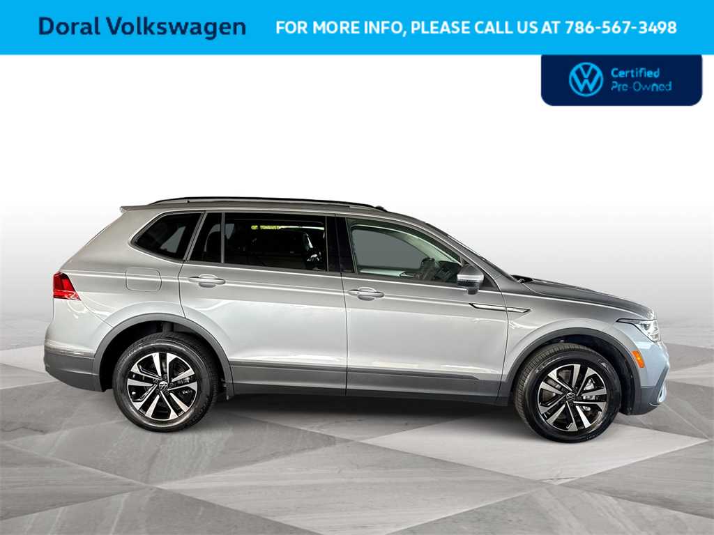Thumbnail: 2022 Volkswagen Tiguan - 9