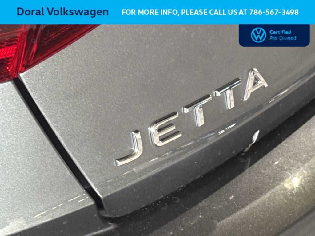Thumbnail: 2024 Volkswagen Jetta - 10