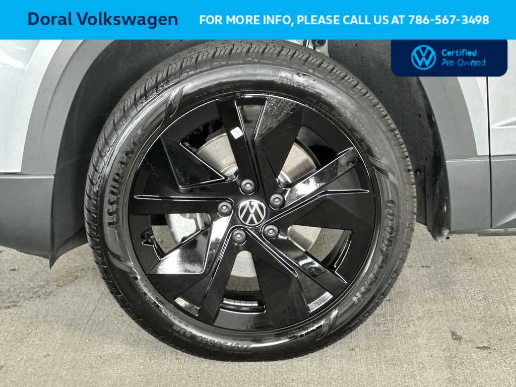 Thumbnail: 2025 Volkswagen Taos - 11