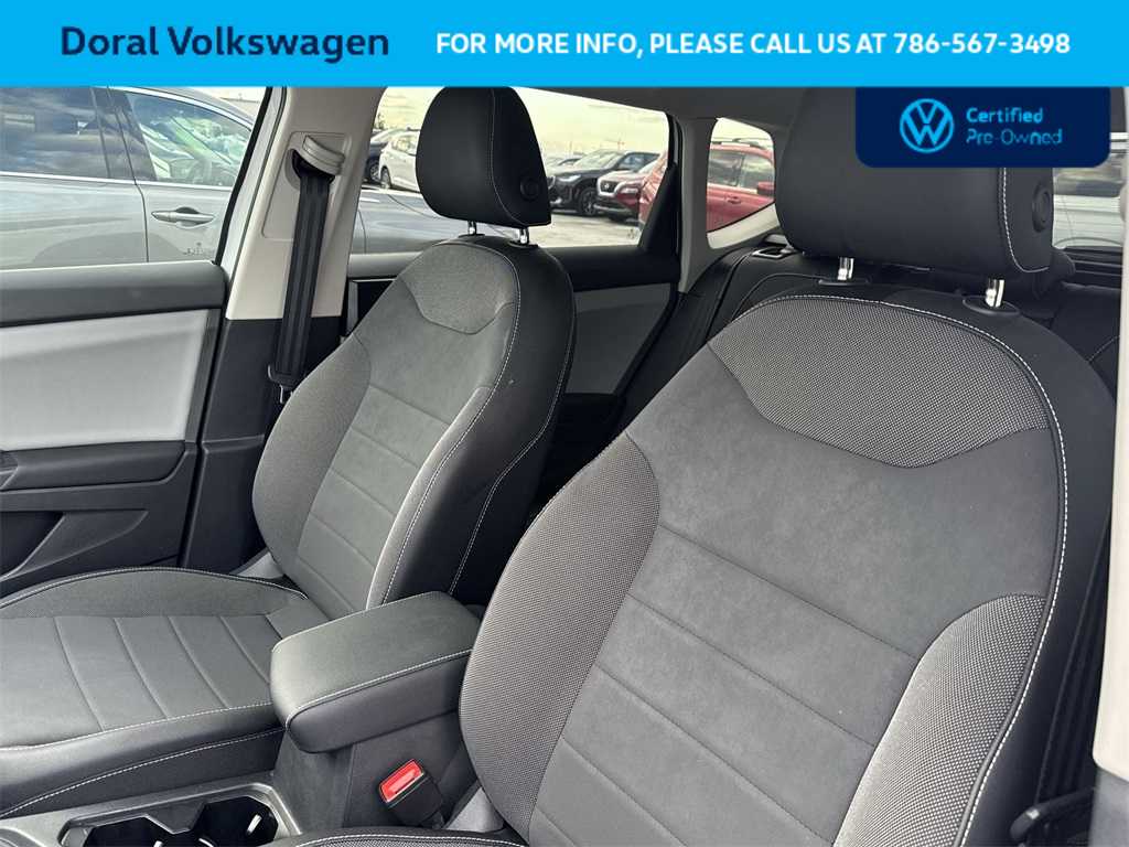 Thumbnail: 2022 Volkswagen Taos - 14