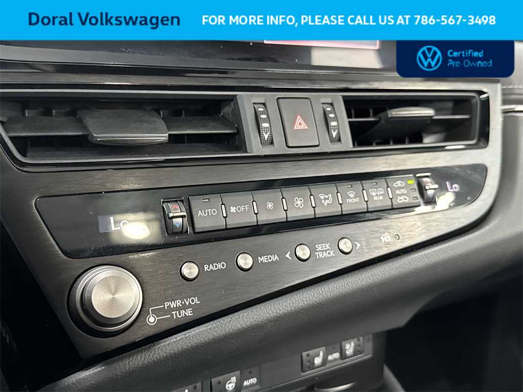 Thumbnail: 2022 Lexus ES - 20