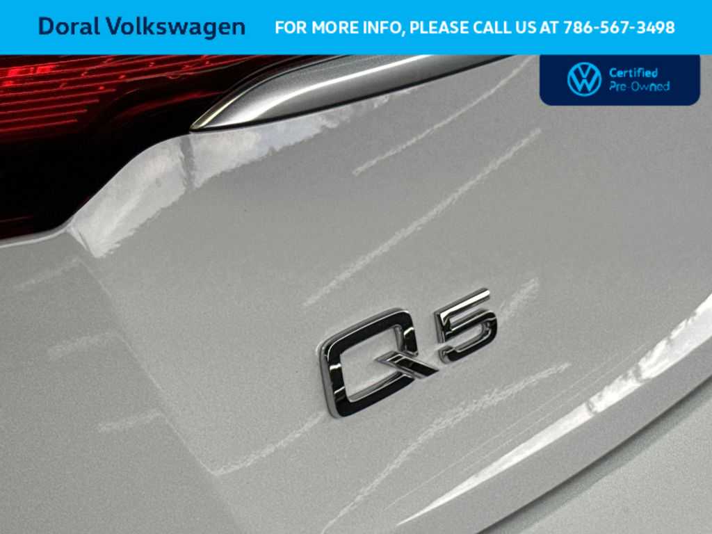 Thumbnail: 2023 Audi Q5 - 10