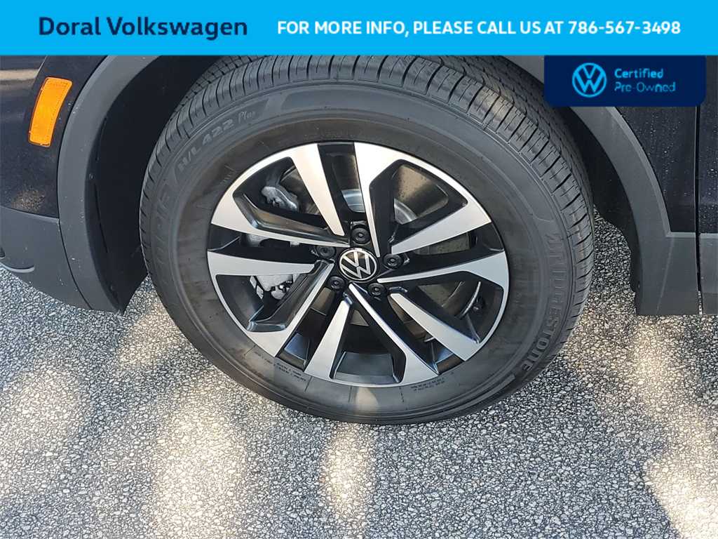 Thumbnail: 2024 Volkswagen Tiguan - 17