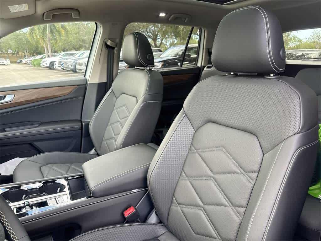 Thumbnail: 2026 Volkswagen Atlas - 14