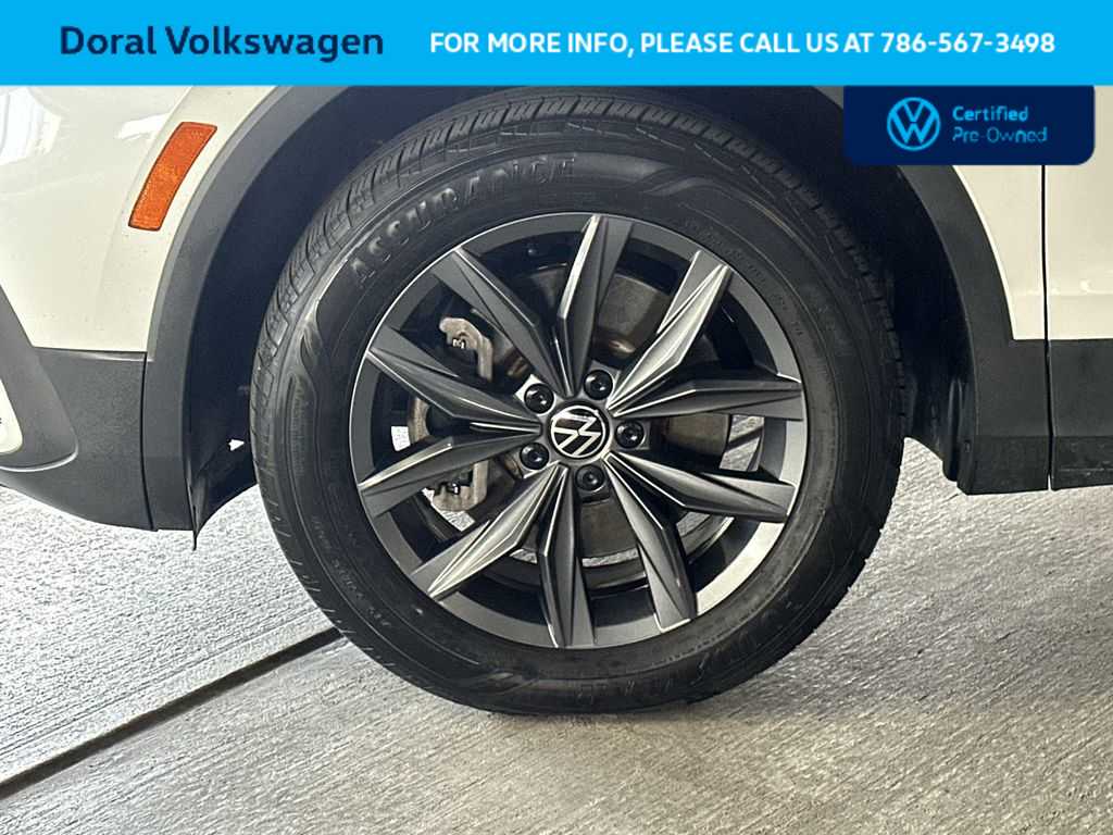 Thumbnail: 2023 Volkswagen Tiguan - 11