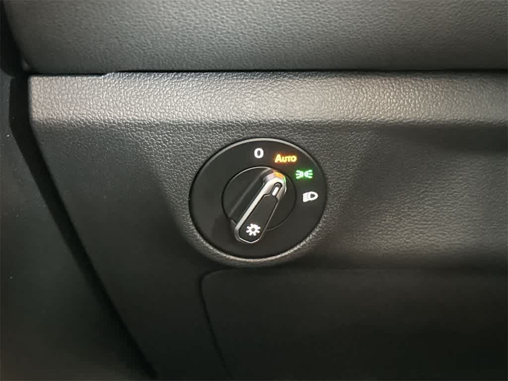 Thumbnail: 2026 Volkswagen Jetta - 17