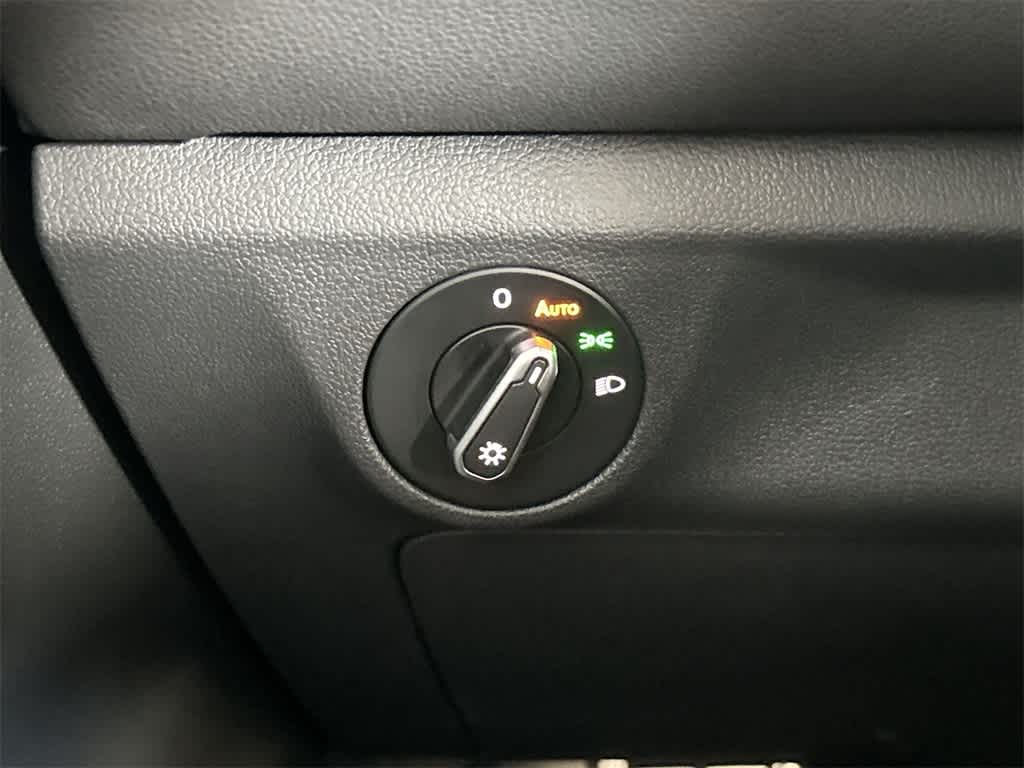 Thumbnail: 2026 Volkswagen Jetta - 17