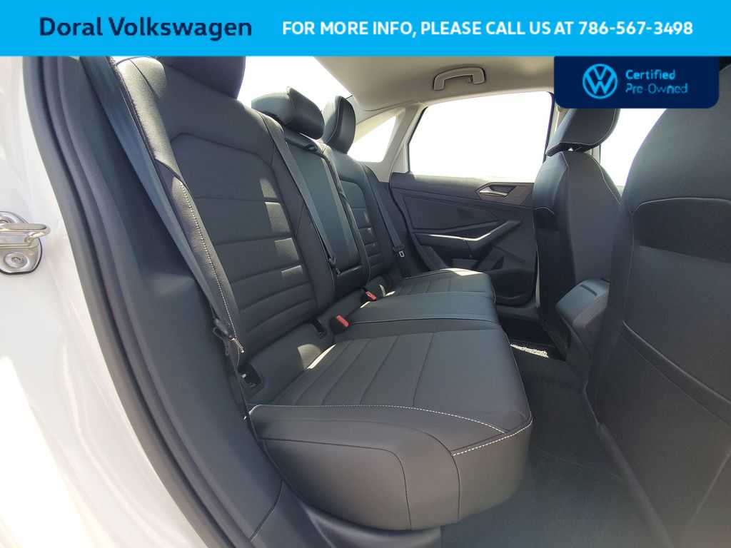 Thumbnail: 2023 Volkswagen Jetta - 31