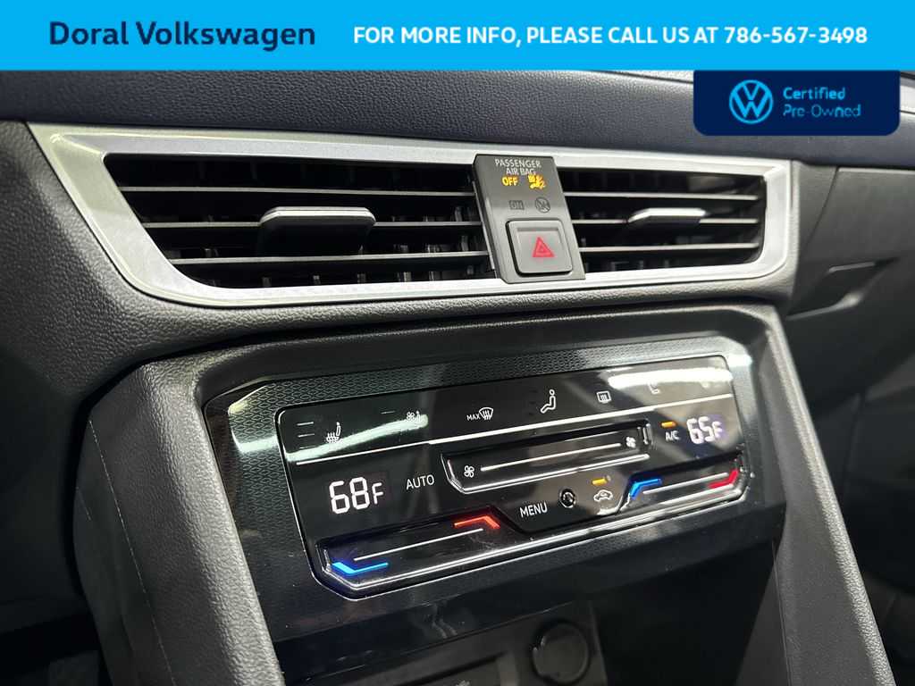 Thumbnail: 2025 Volkswagen Taos - 20