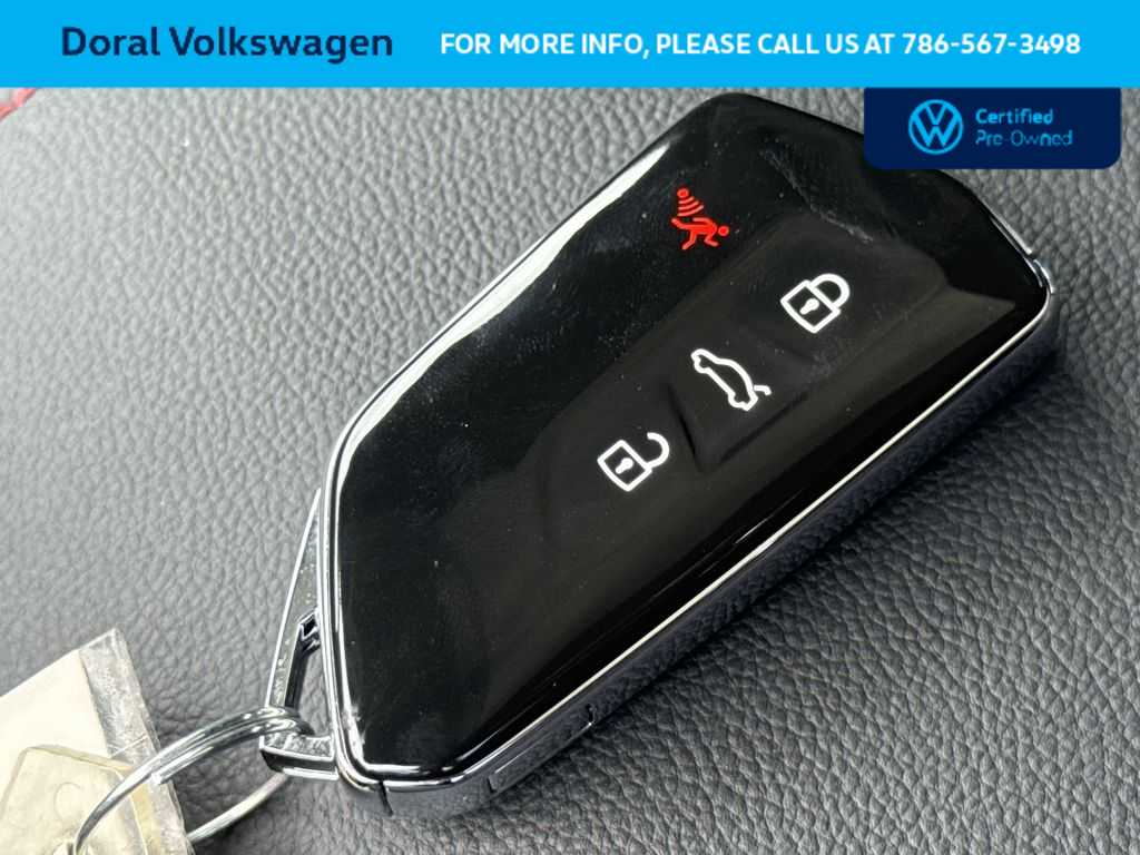 Thumbnail: 2025 Volkswagen Golf - 28