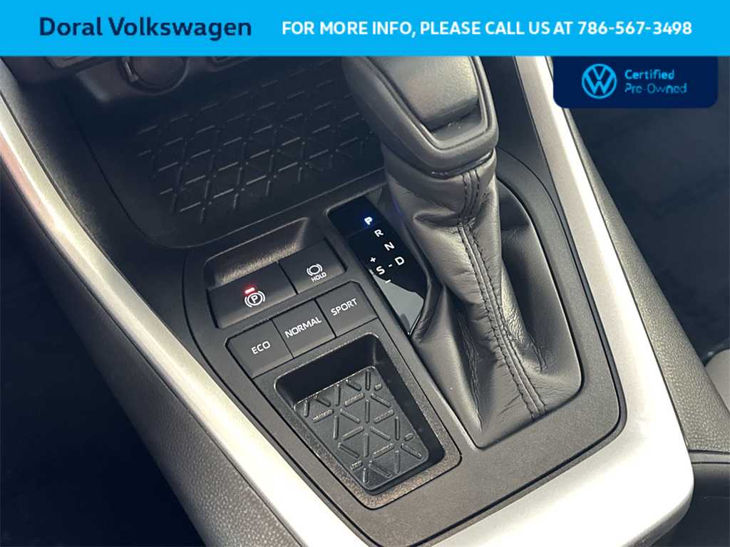 Thumbnail: 2025 Toyota RAV4 - 21