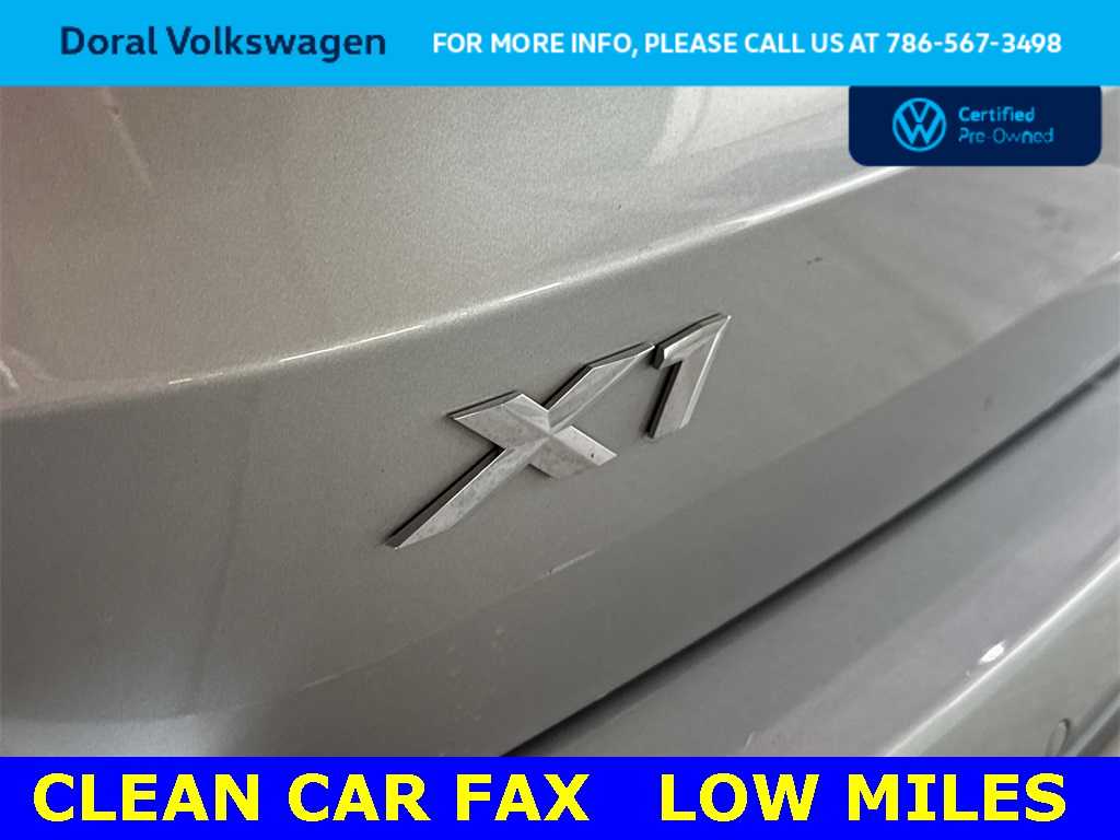 Thumbnail: 2023 BMW X1 - 11